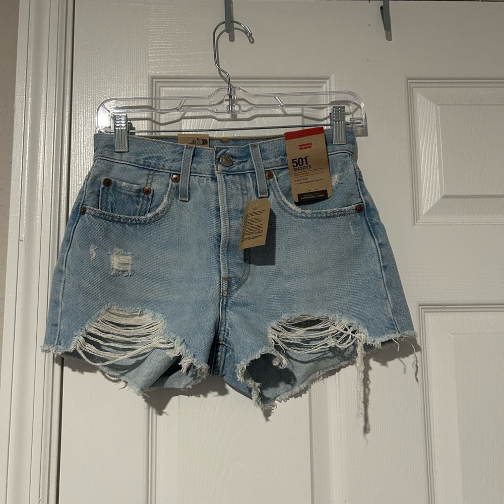 Levis 501 shorts Size 24